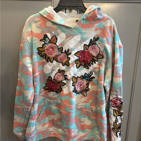 Krisp NYC men’s  sz Lg Camo! Embroidered roses!Jogger Set! - Picture 7 of 12